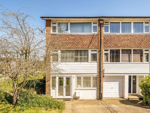 House for rent in Avery Hill, Greater London