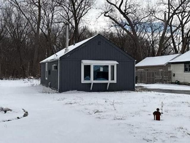 House for sale in Mchenry, Illinois