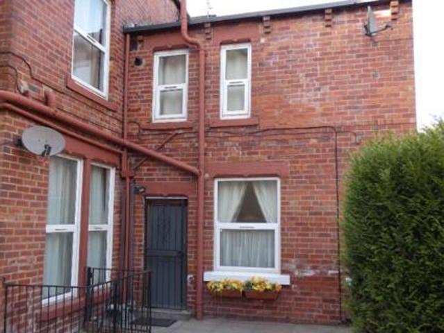 House for rent in Oakwood, West Yorkshire
