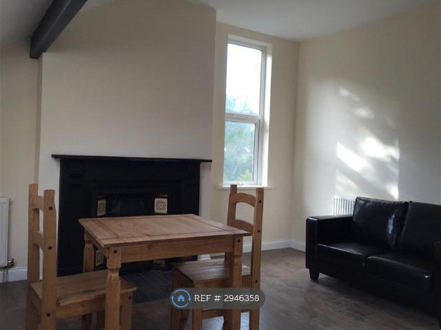 Apartment for rent in Oakwood, West Yorkshire