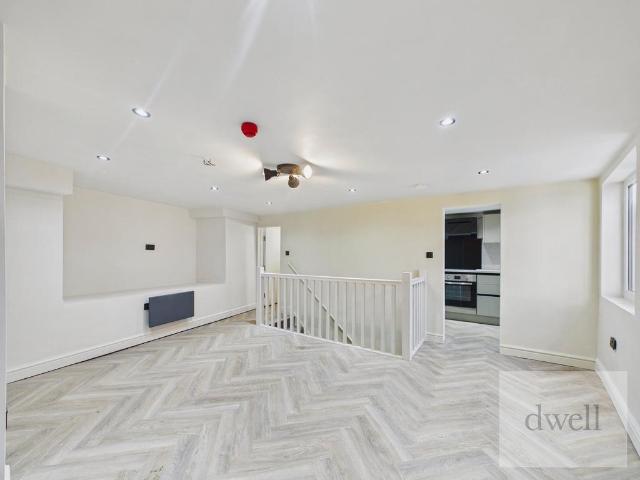 Apartment for rent in Oakwood, West Yorkshire