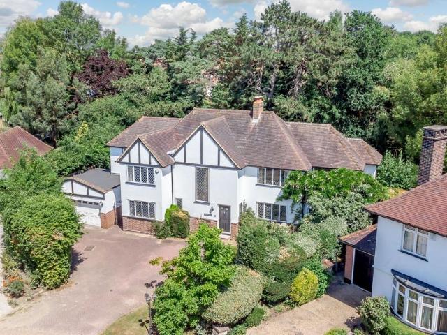 House for rent in Elmstead, Greater London
