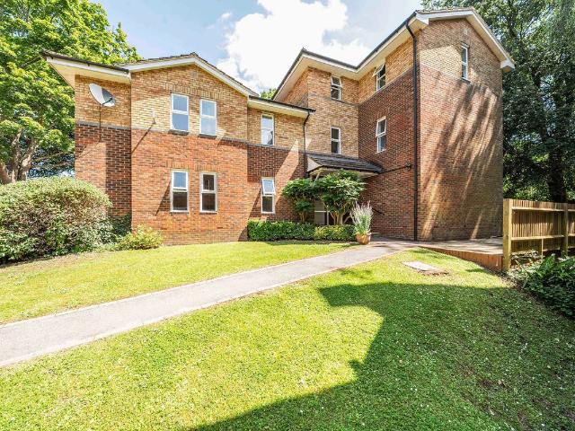 Apartment for rent in Otterbourne, Hampshire