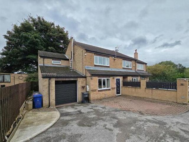 House for sale in Worsbrough, South Yorkshire