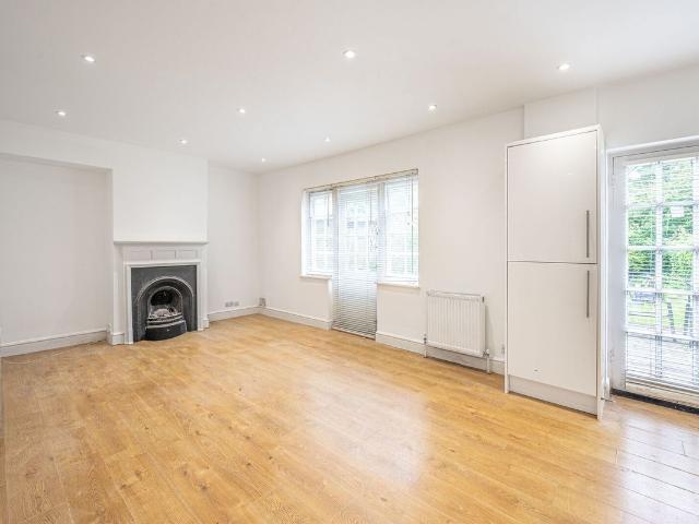 House for rent in Hampstead Garden Suburb, Greater London