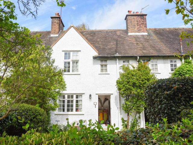 House for rent in Hampstead Garden Suburb, Greater London