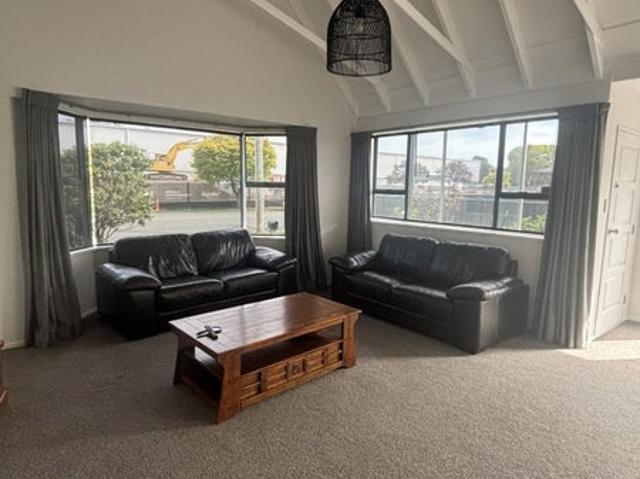 House for rent in Otakou