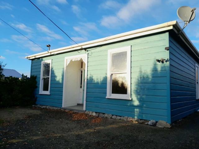 House for rent in Otakou