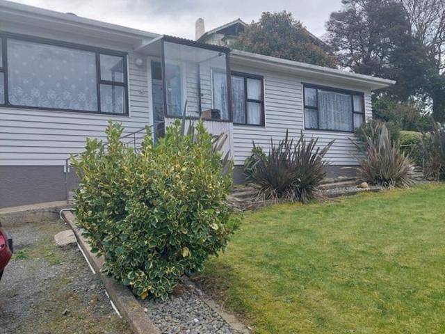 House for rent in Otakou