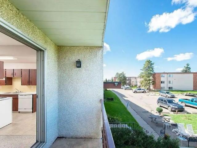 Apartment for rent in Rideau Park, Edmonton