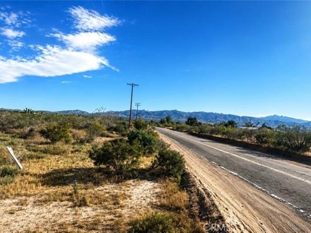 Land for sale in Pinon Hills, California
