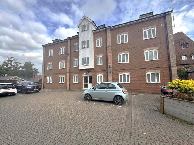Apartment for rent in Moreton Hall, West Suffolk