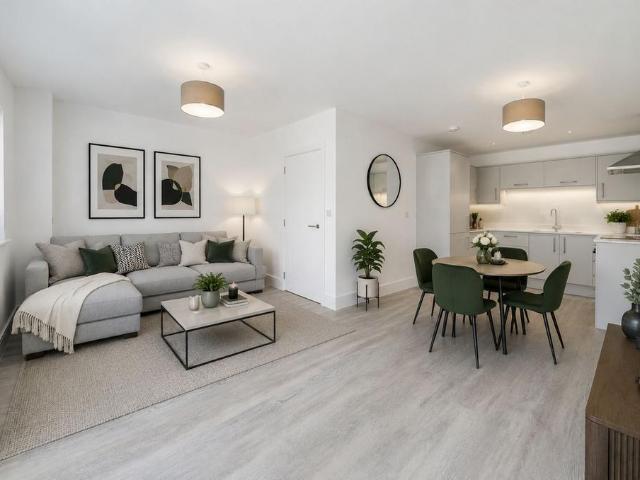 House for rent in Romford, Sandown Park