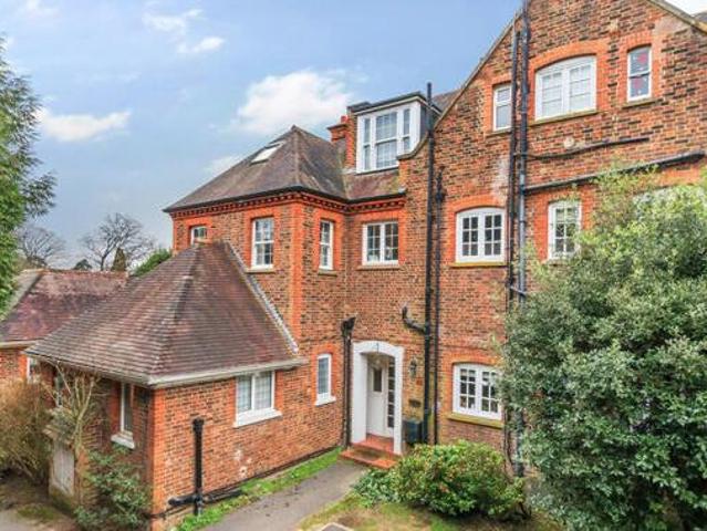 House for sale in Weybridge, Elmbridge