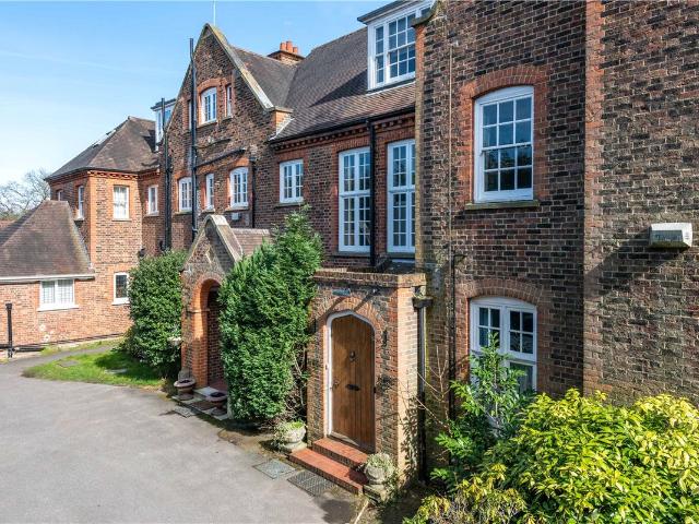 House for rent in Blackhills, Surrey