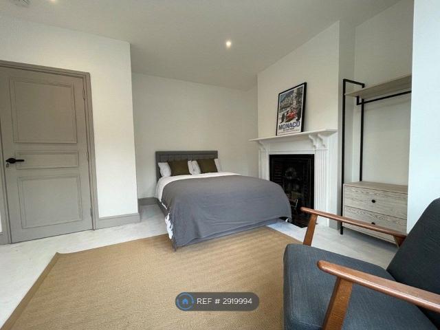House for rent in Osney, The Slade