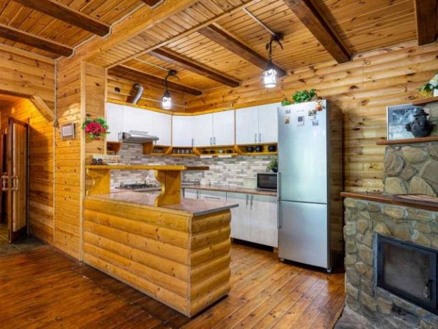 Дом продажа в Ивано-Франковской области