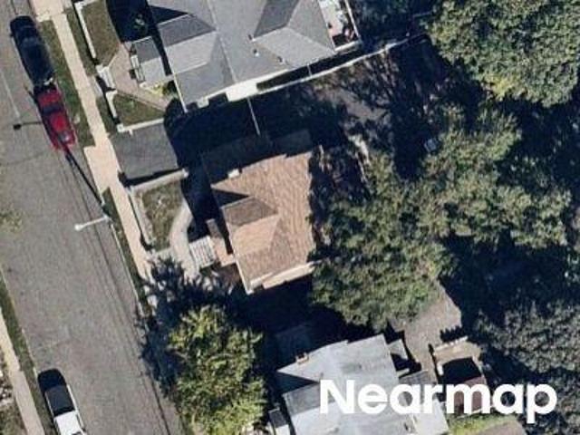 House for sale in Elmwood Park, New Jersey