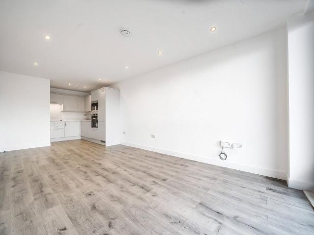 Apartment for rent in Heol-las, Surrey