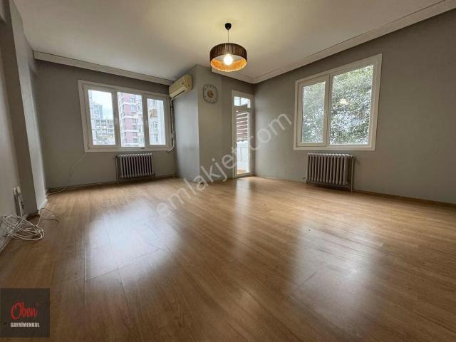 Kadiköy, İstanbul içerisinde kiralık mülk