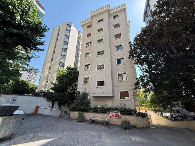 Kadiköy, İstanbul içerisinde kiralık mülk