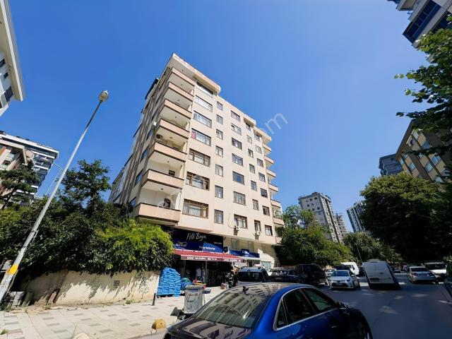 Kadiköy, İstanbul içerisinde kiralık mülk