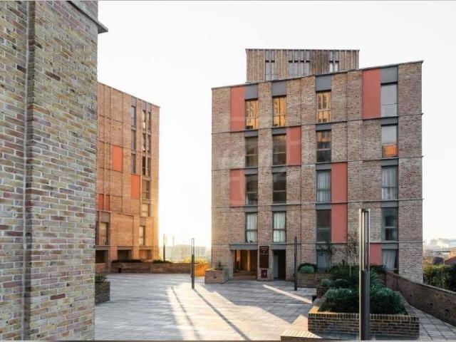 House for rent in Dollis Hill, Greater London
