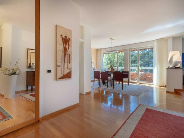 Wohnung kaufen in Bissone, Tessin