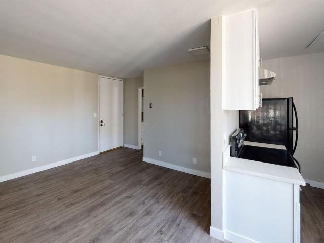 Apartment for rent in Canoga Park, California