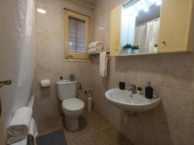 Habitación en alquiler en La Mina - districte 6, Barcelonès