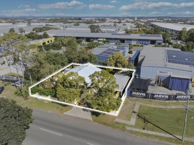 Warehouse for sale in Toombul, Queensland