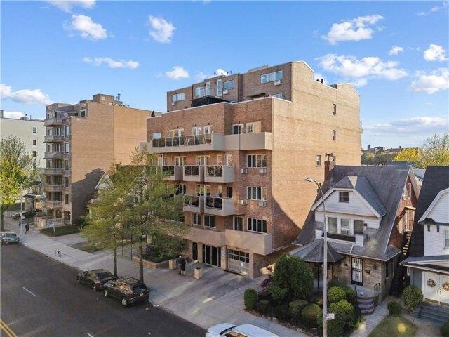 Condo for sale in Arverne, New York