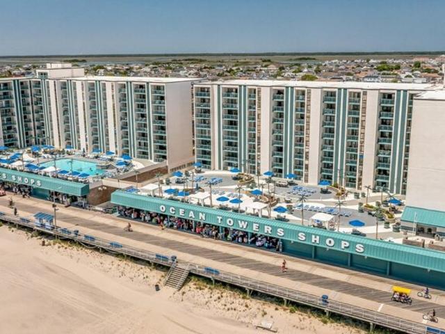 Condo for sale in Wildwood