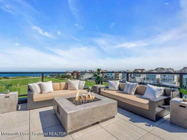House for sale in Long Branch