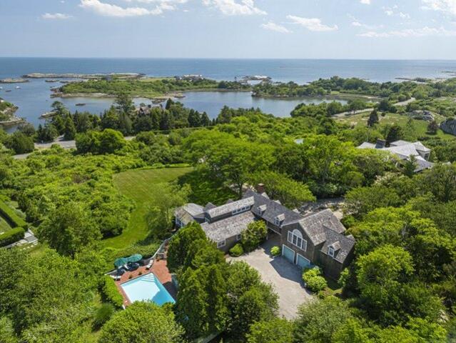 House for sale in Newport