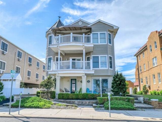Condo for sale in Ocean City