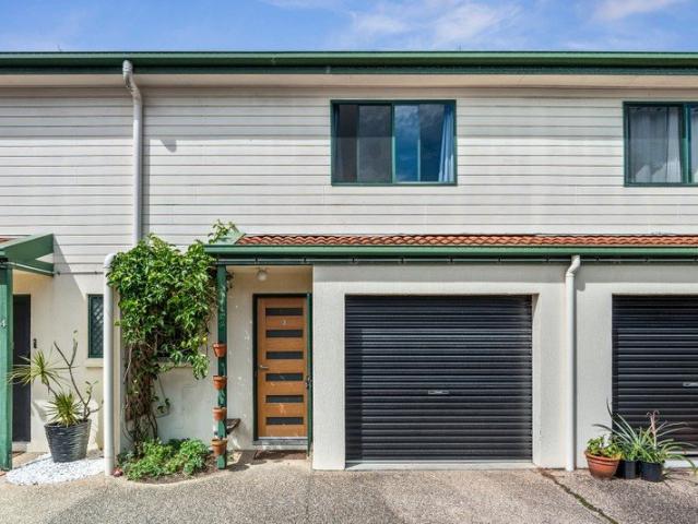 Townhouse for sale in Kings Creek, Queensland