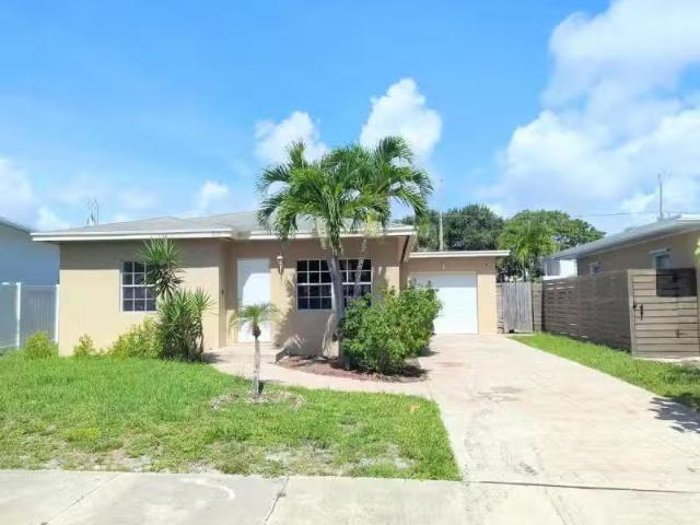 House for rent in Lake Worth