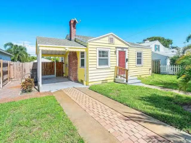 House for rent in Lake Worth