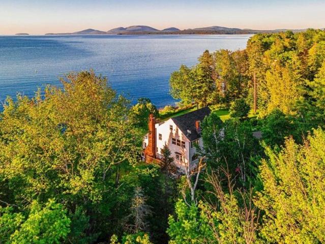 House for sale in Maine