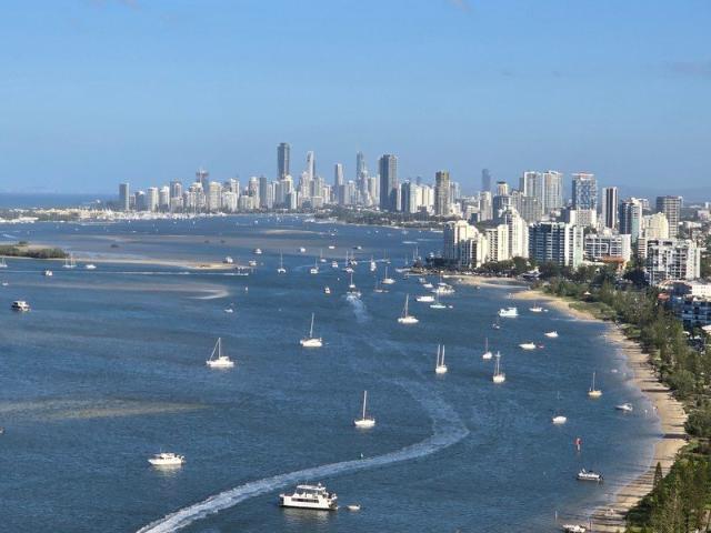 Apartment for rent in Runaway Bay, Gold Coast City