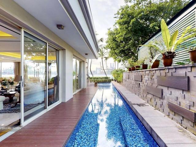 Detached House for sale