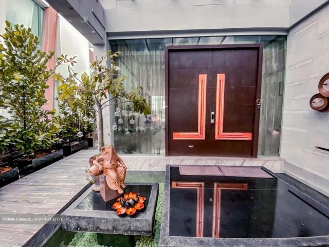 Detached House for sale