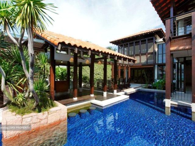 Detached House for sale