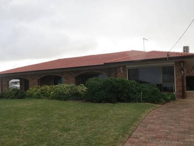 House for rent in Cockburn, Western Australia
