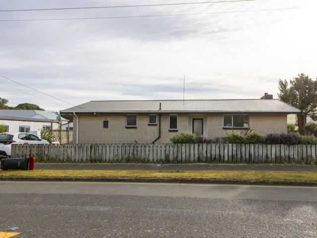House for rent in Otakou