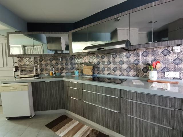 Condominium for sale in Malaka