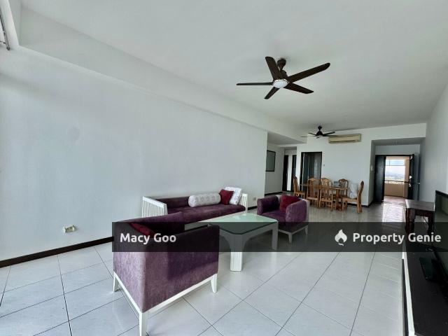 Condominium for rent in Malaka