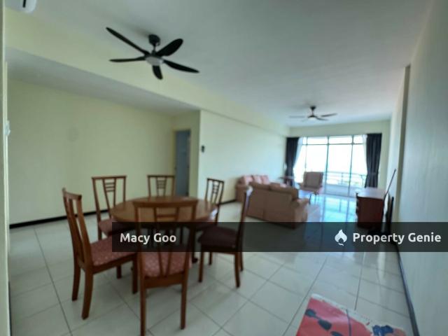 Condominium for rent in Malaka