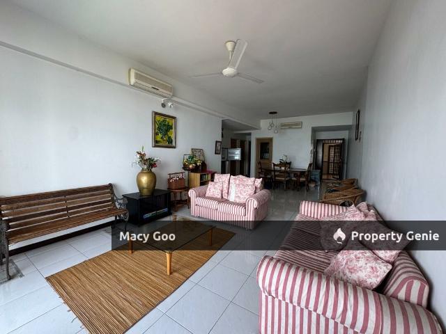 Condominium for sale in Malaka